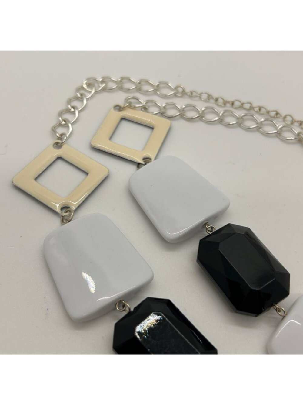 Chunky Black White Statement Necklace Geometric Acrylic Enamel Silver tone Bib - Picture 11 of 13